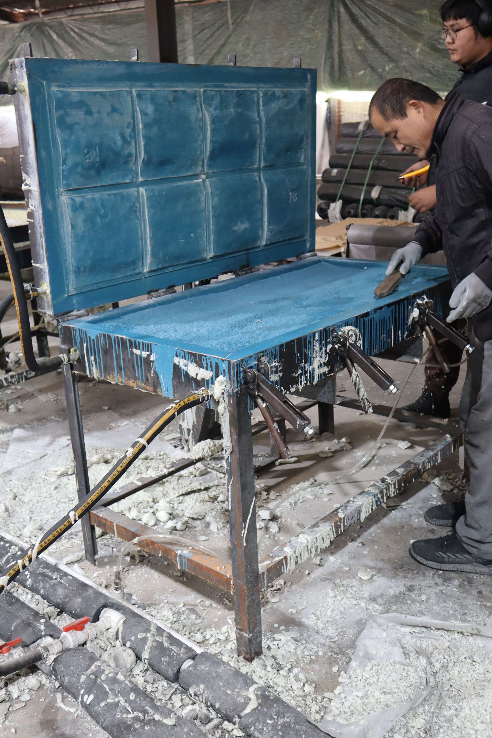 Compact and Sturdy PU Stone